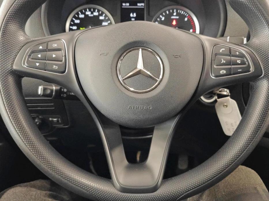 MERCEDES-BENZ VITO 2022