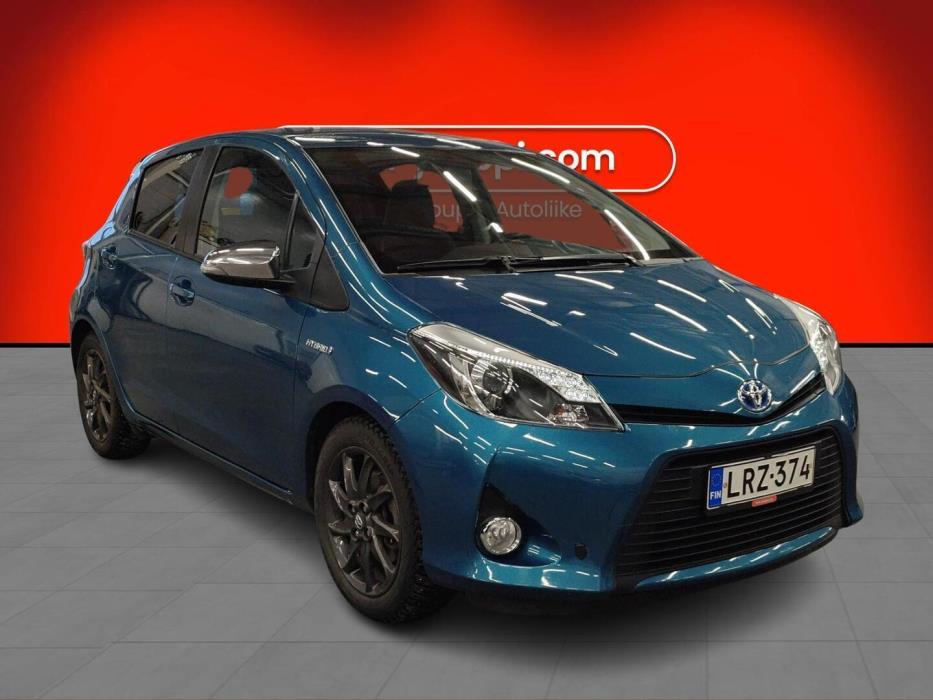 TOYOTA Yaris 2013