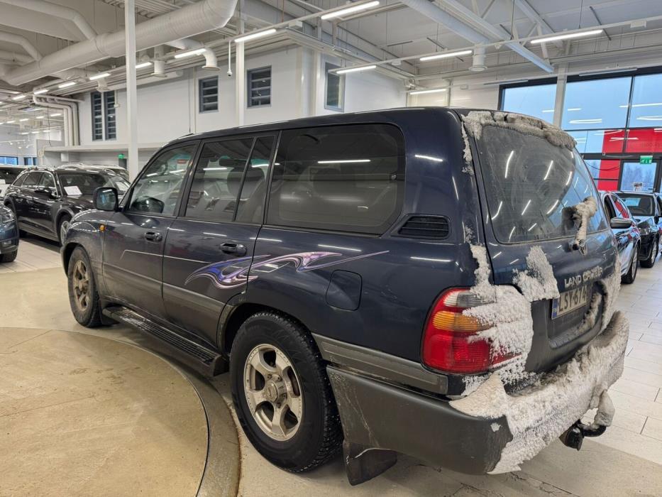 TOYOTA Land Cruiser 2000