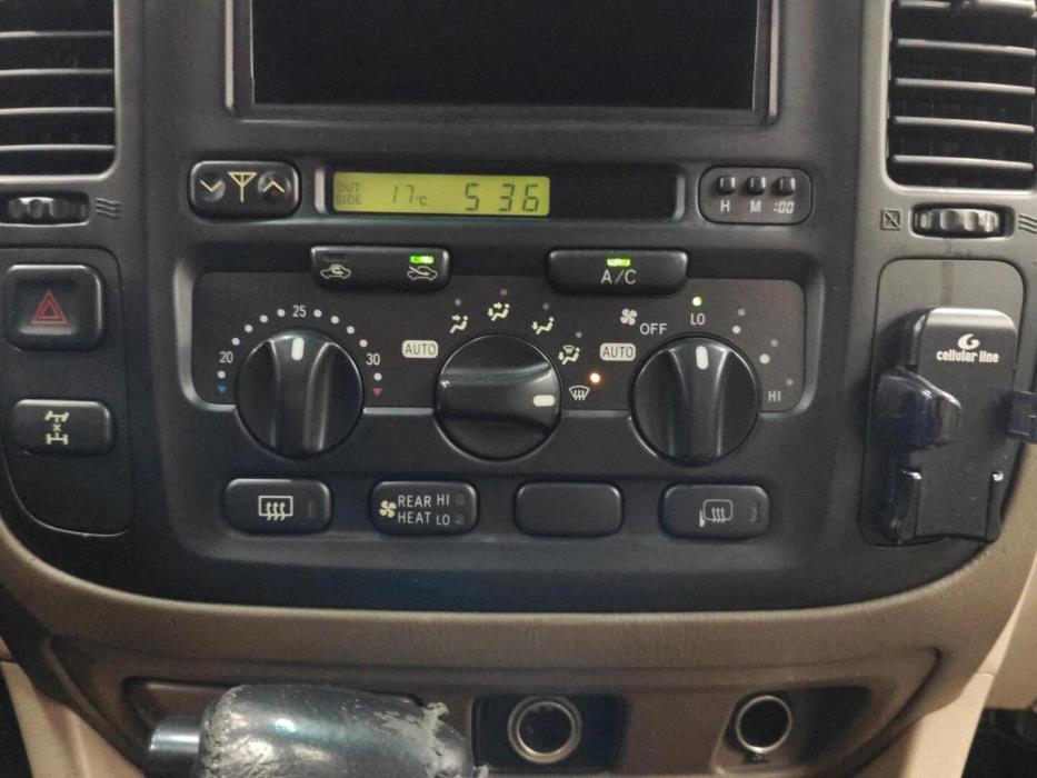 TOYOTA Land Cruiser 2000