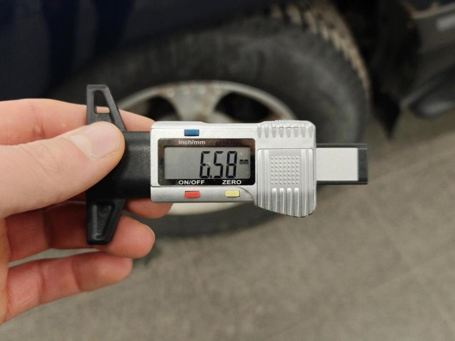 TOYOTA Land Cruiser 2000