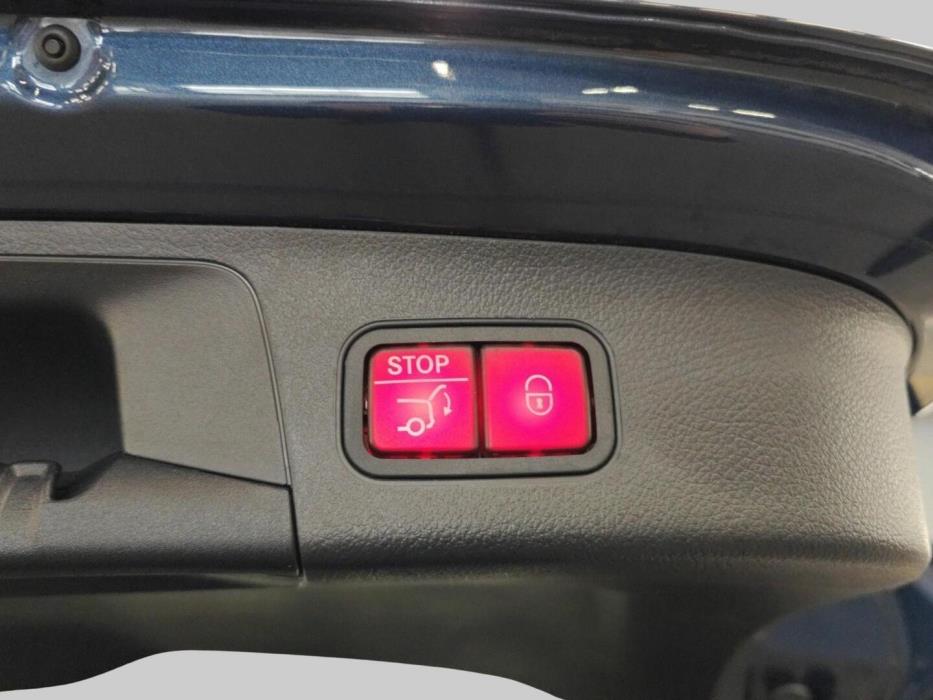 MERCEDES-BENZ EQA 2022