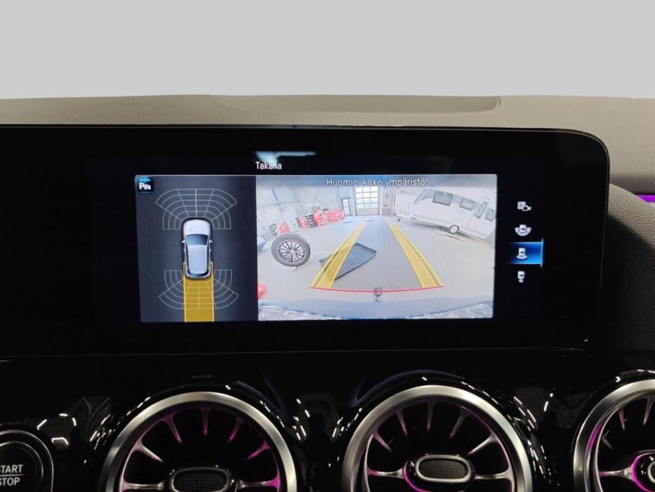 MERCEDES-BENZ EQA 2022