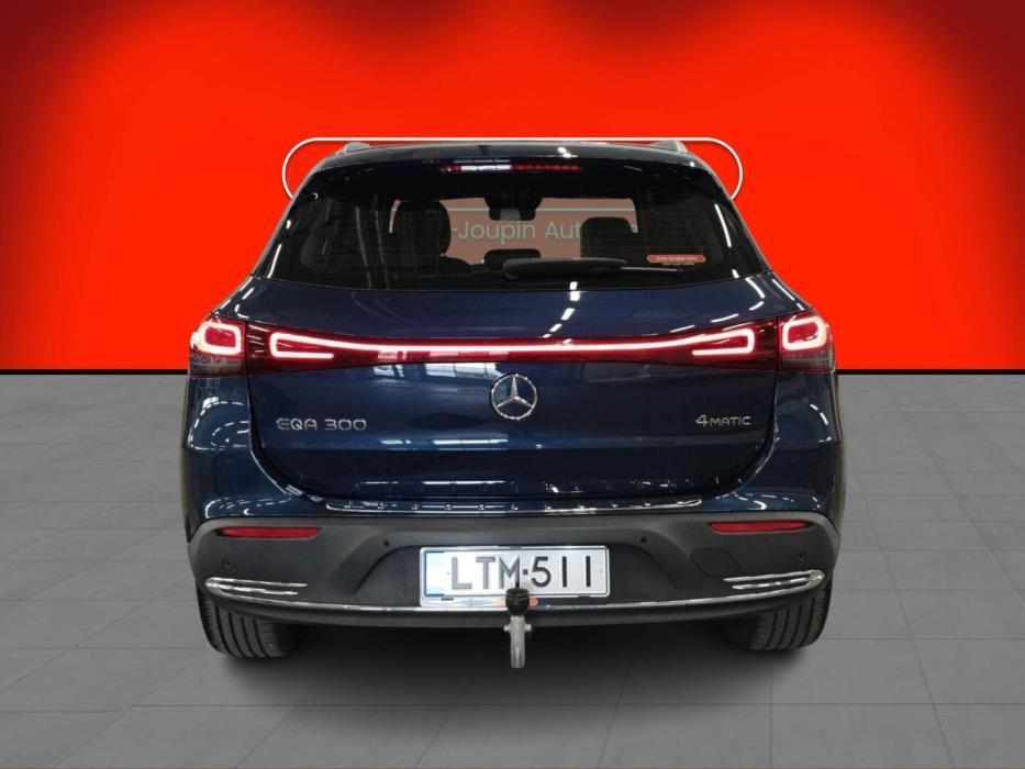 MERCEDES-BENZ EQA 2022