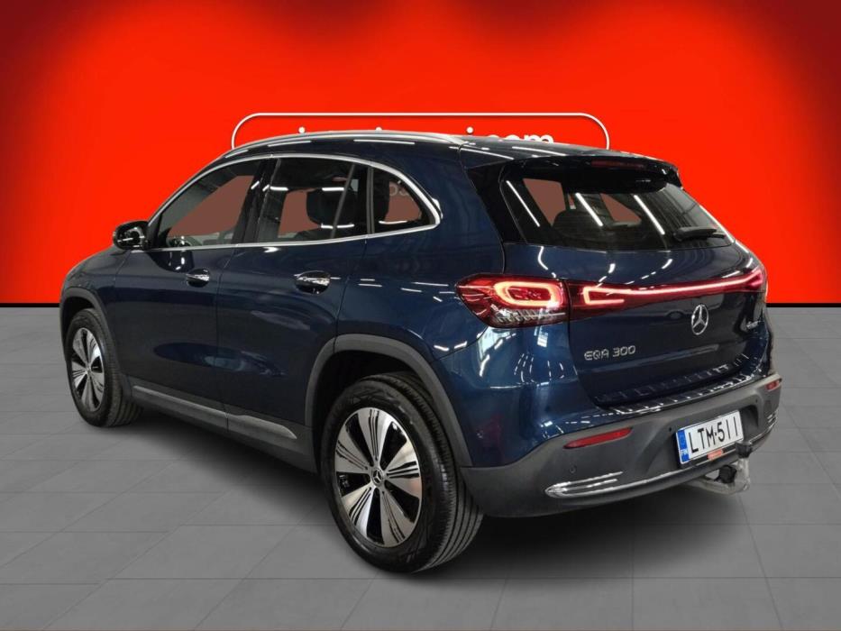 MERCEDES-BENZ EQA 2022