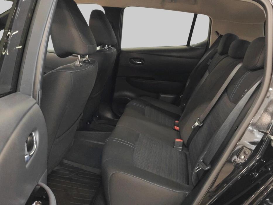 NISSAN LEAF 2023