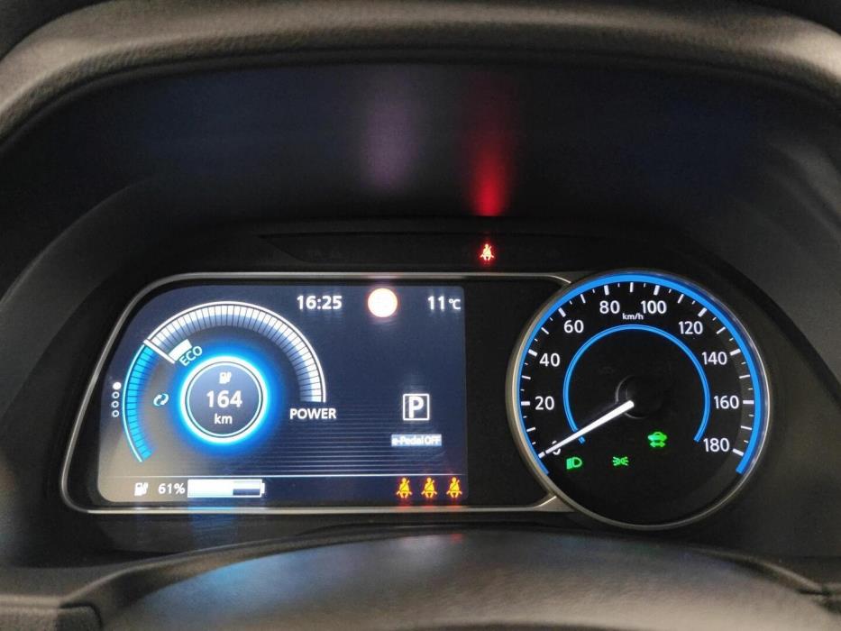 NISSAN LEAF 2023