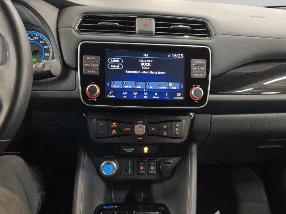 NISSAN LEAF 2023