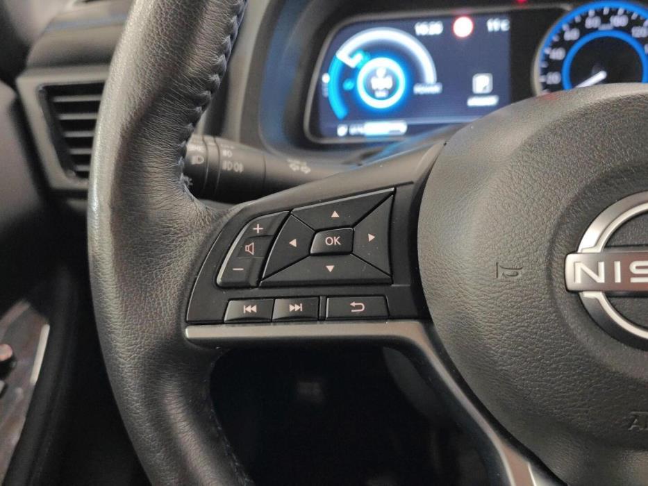 NISSAN LEAF 2023