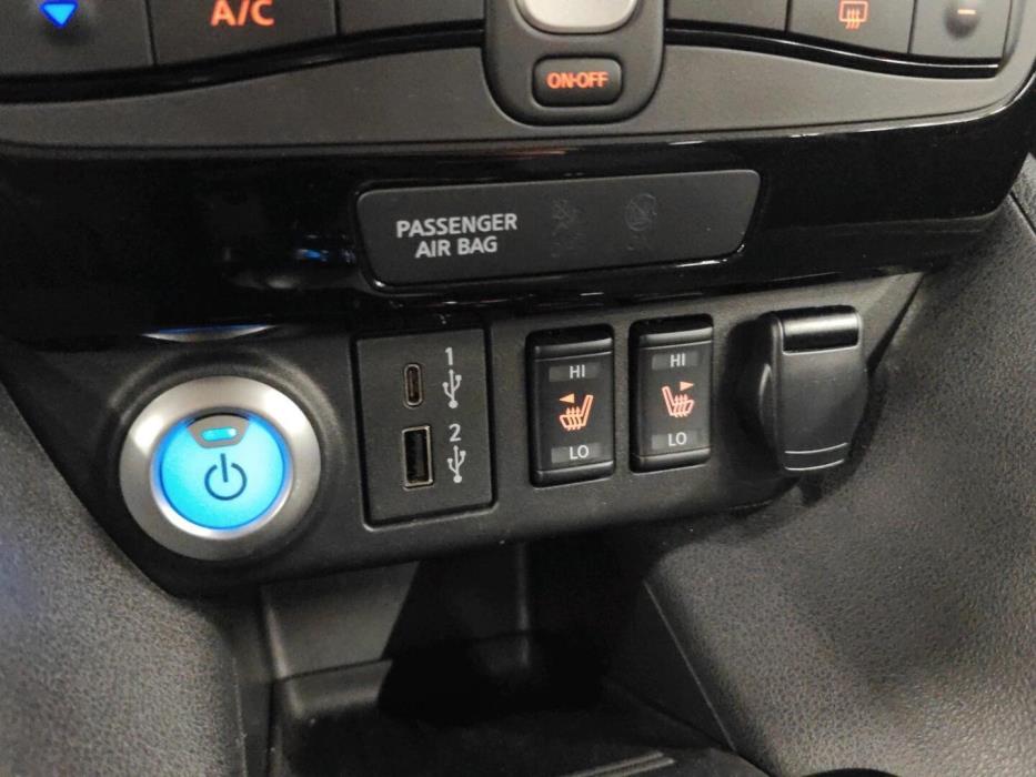 NISSAN LEAF 2023