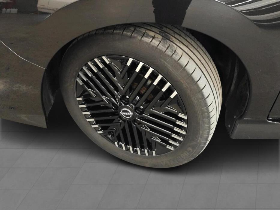 NISSAN LEAF 2023