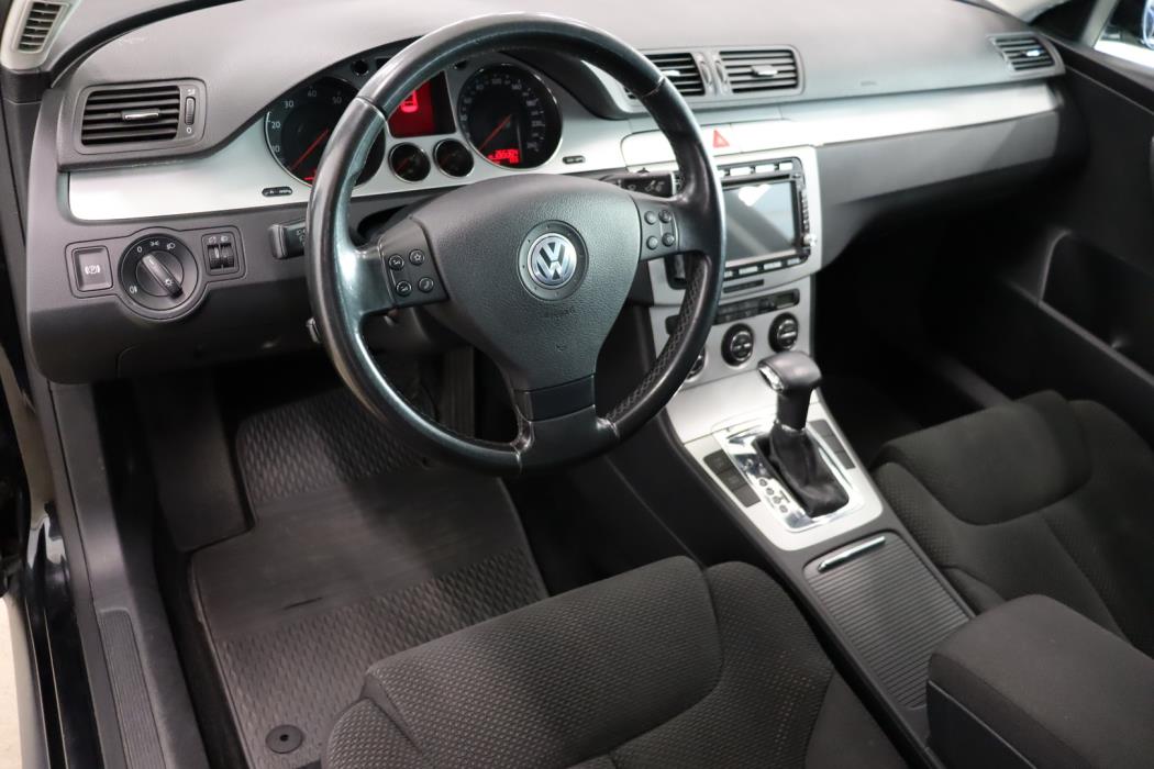 VOLKSWAGEN Passat 2008