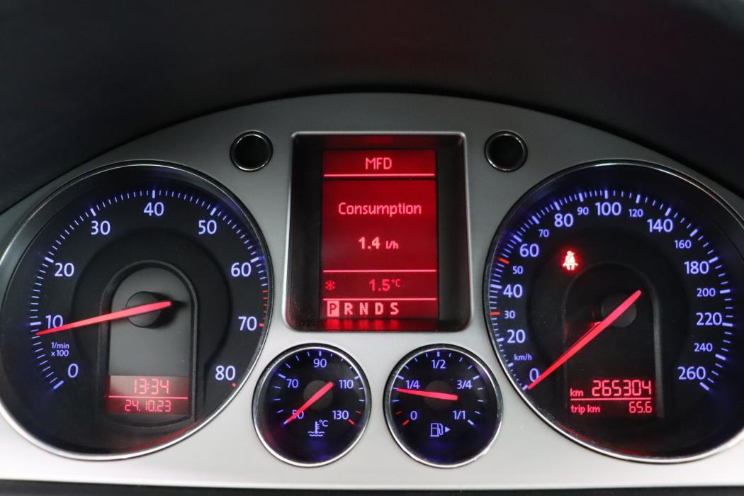 VOLKSWAGEN Passat 2008