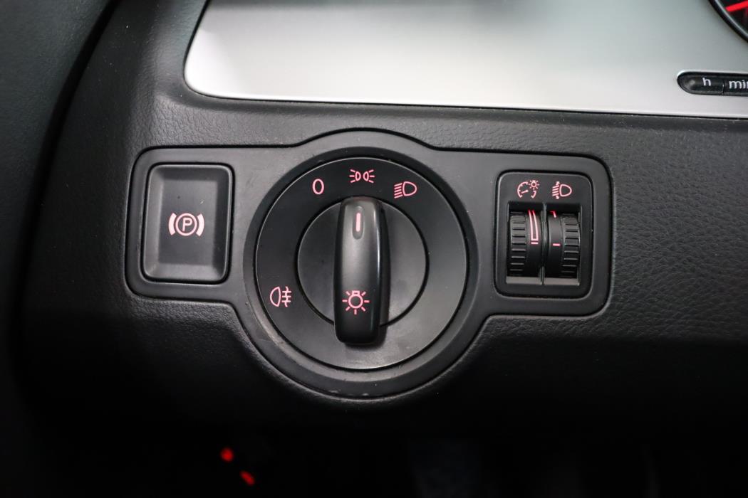 VOLKSWAGEN Passat 2008