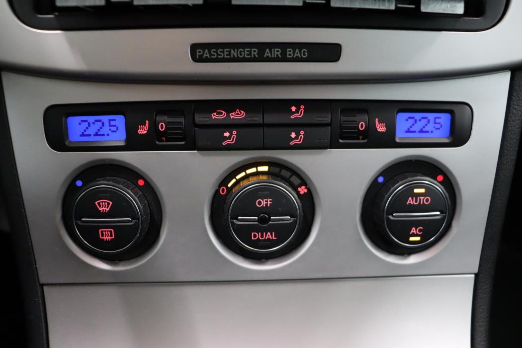 VOLKSWAGEN Passat 2008