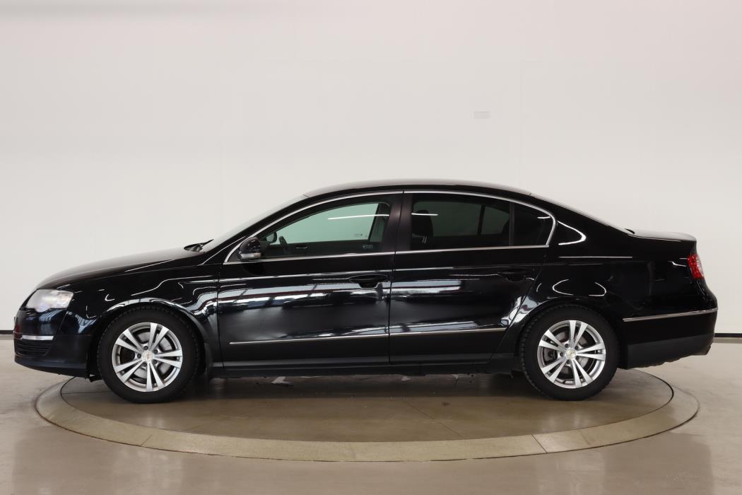 VOLKSWAGEN Passat 2008