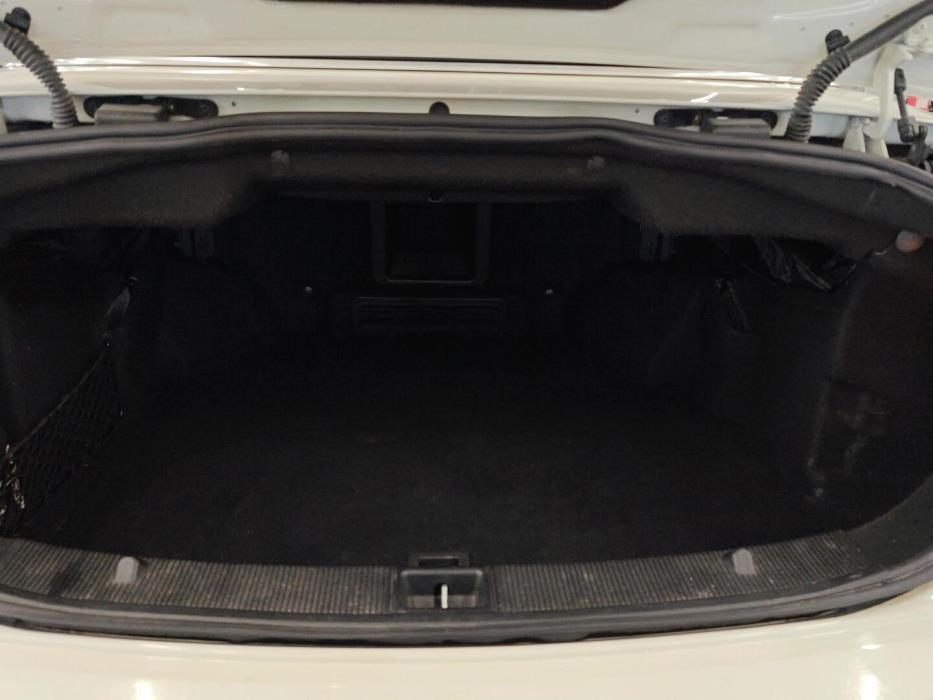 MERCEDES-BENZ E 2011