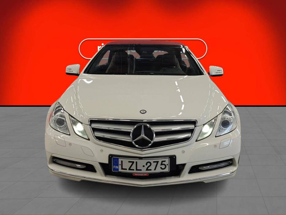 MERCEDES-BENZ E 2011