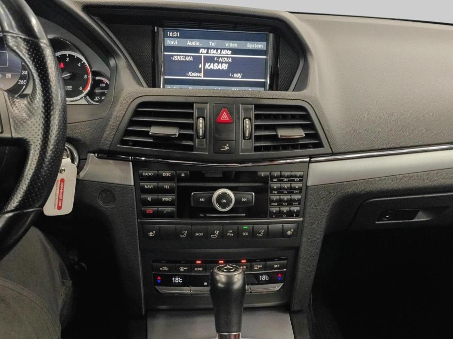 MERCEDES-BENZ E 2011