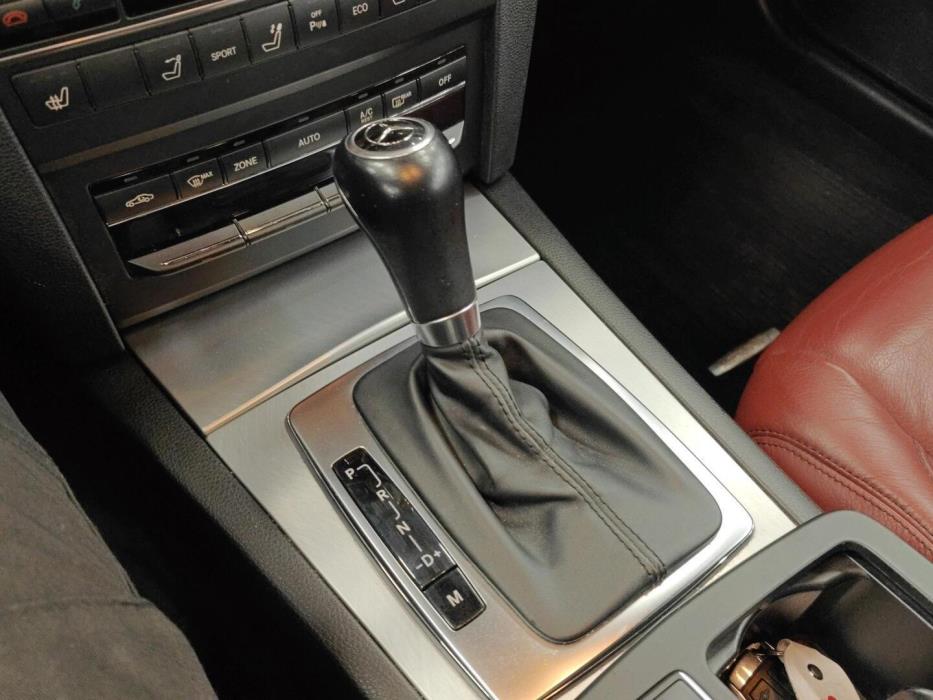 MERCEDES-BENZ E 2011