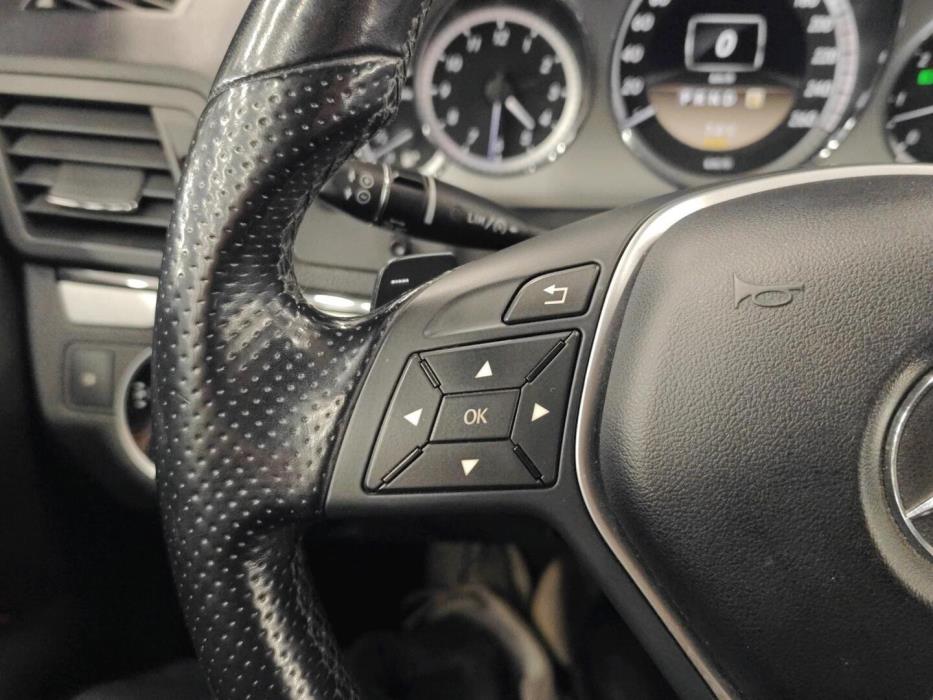 MERCEDES-BENZ E 2011