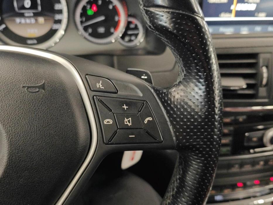 MERCEDES-BENZ E 2011