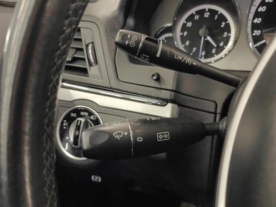 MERCEDES-BENZ E 2011