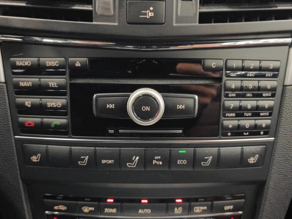 MERCEDES-BENZ E 2011