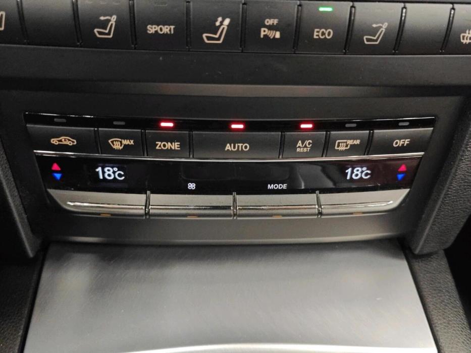 MERCEDES-BENZ E 2011