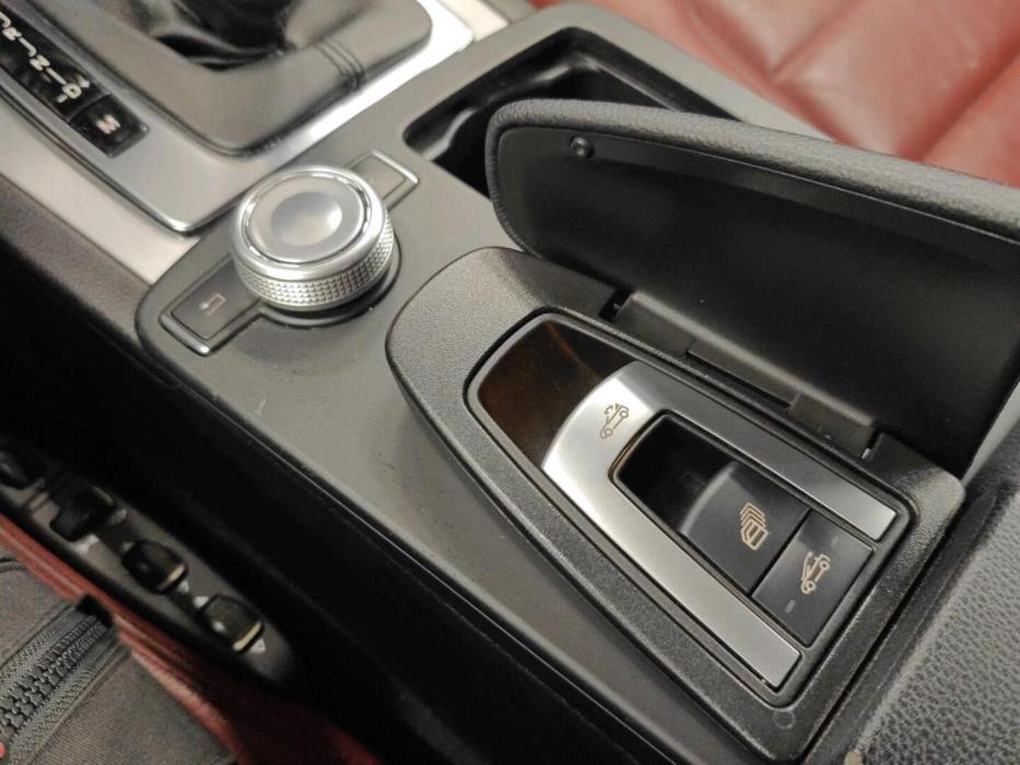 MERCEDES-BENZ E 2011