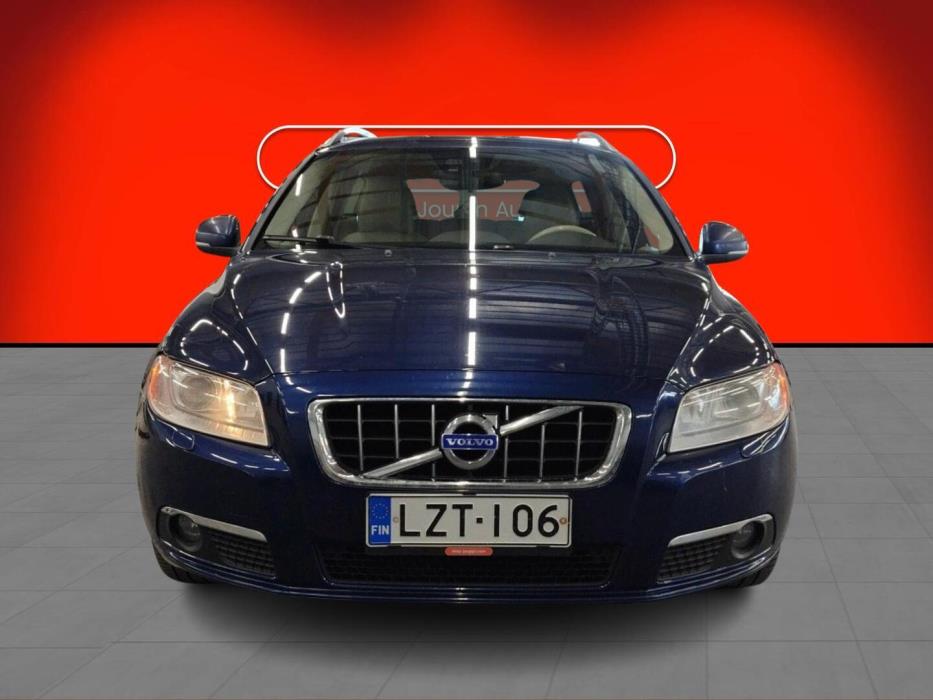 VOLVO V70 2011