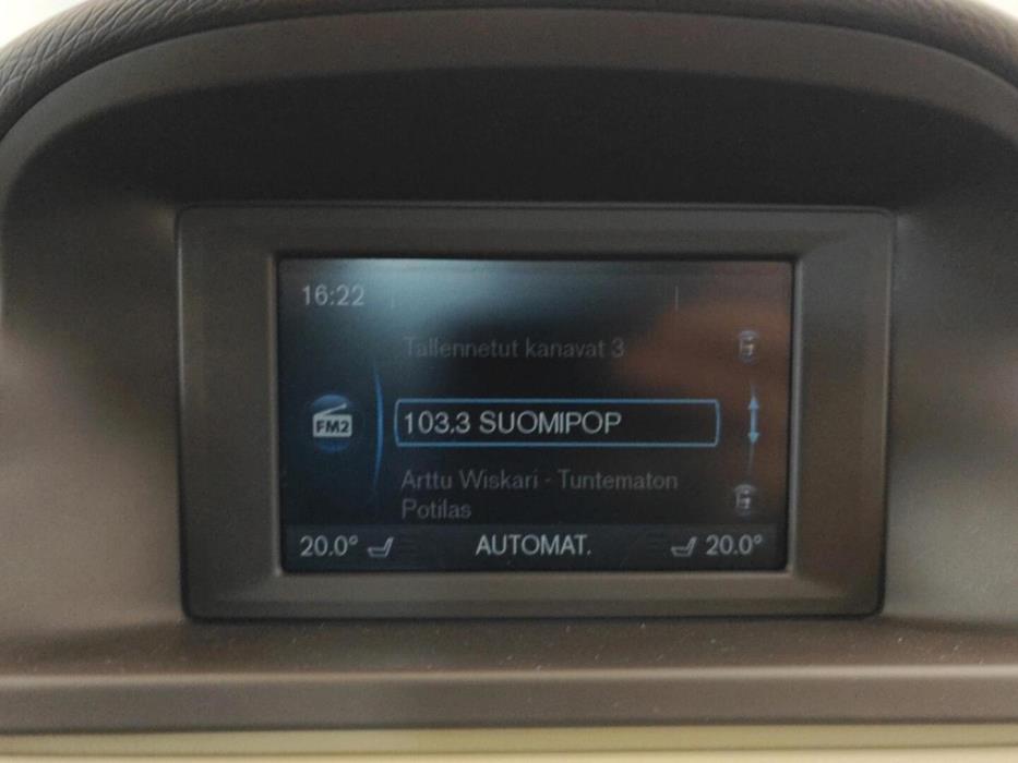 VOLVO V70 2011