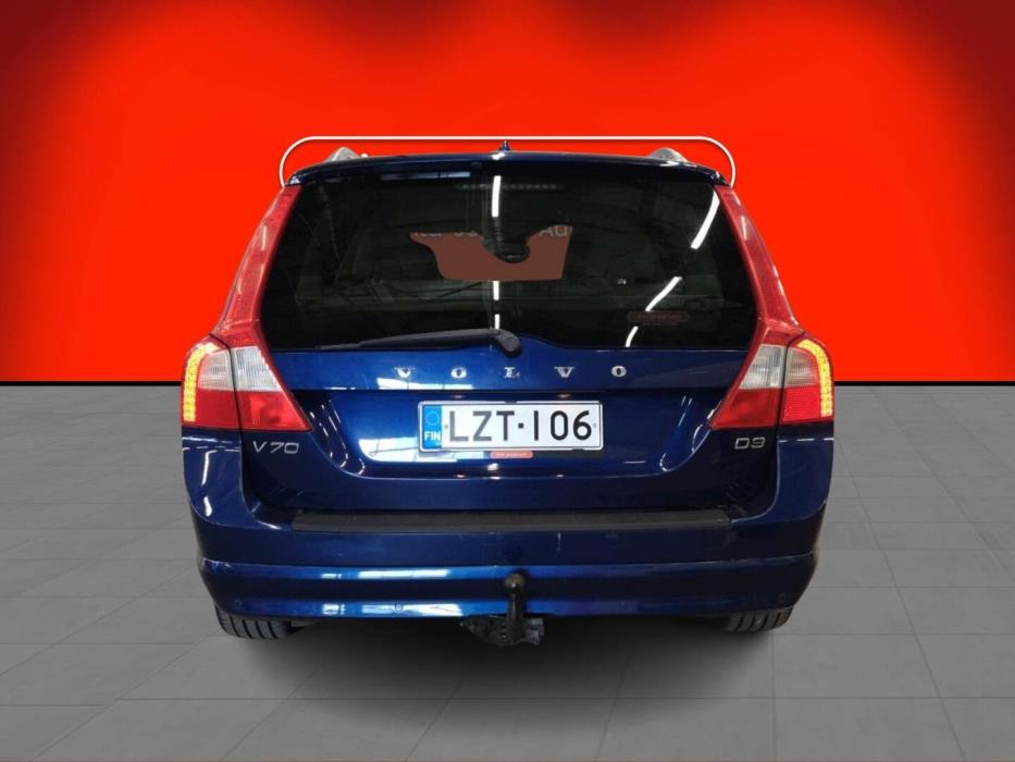 VOLVO V70 2011