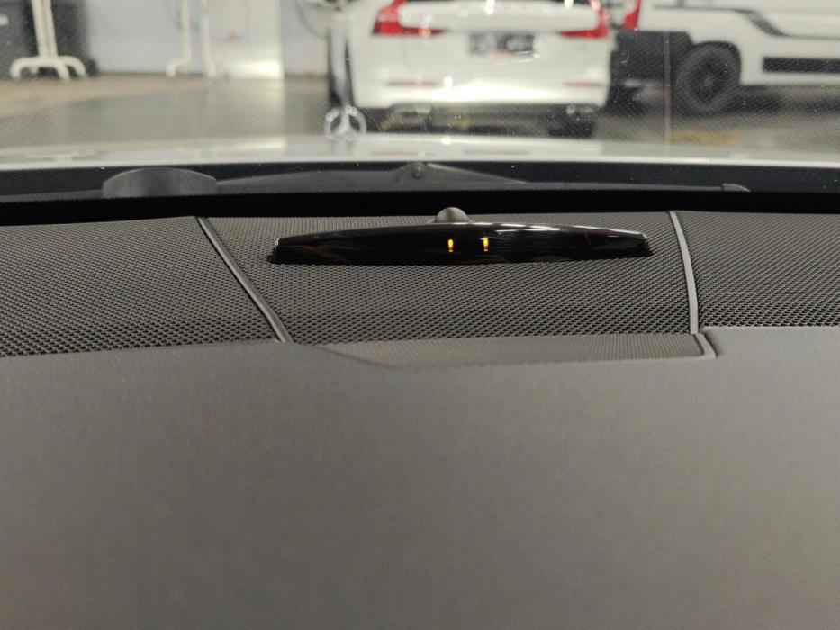 MERCEDES-BENZ E 2010