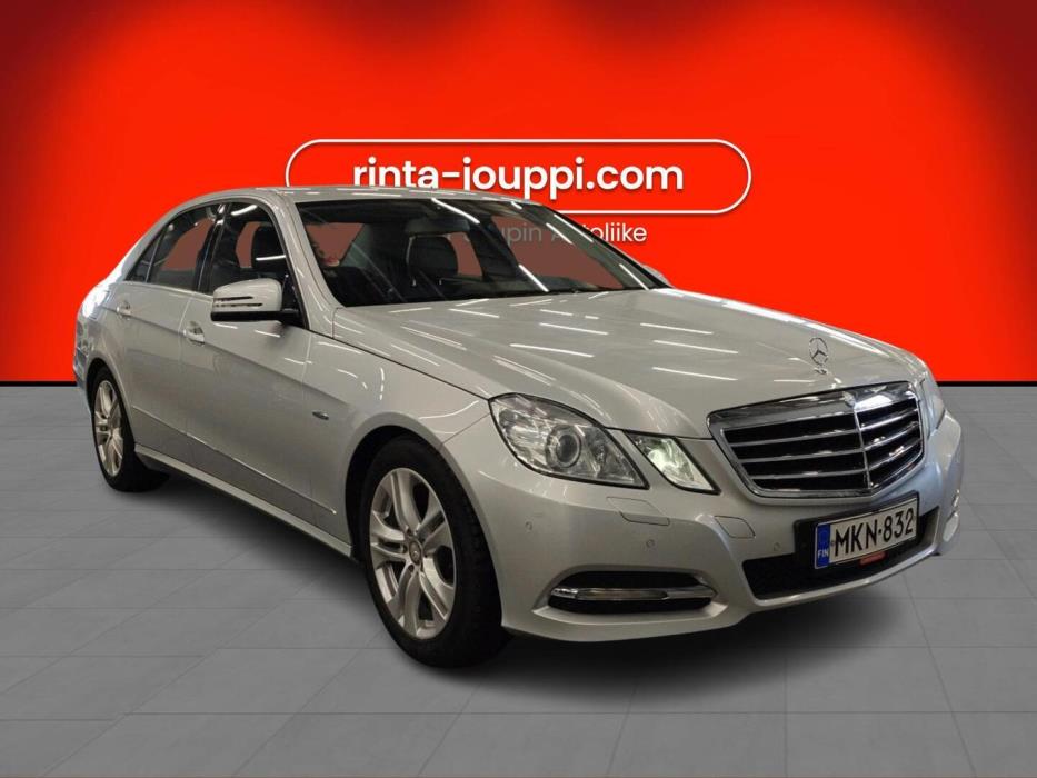 MERCEDES-BENZ E 2010