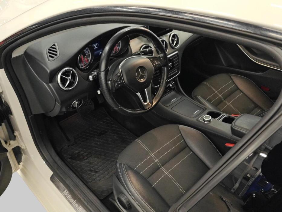 MERCEDES-BENZ CLA 2014