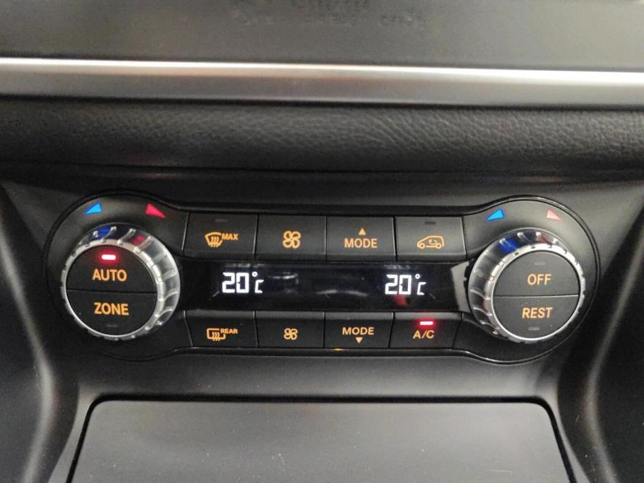 MERCEDES-BENZ CLA 2014