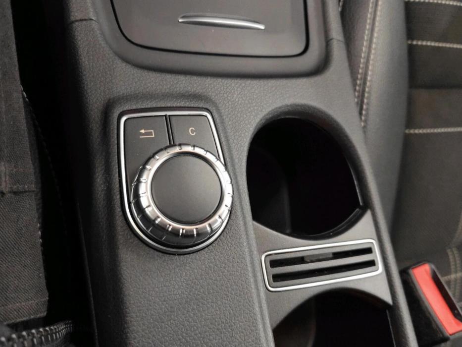 MERCEDES-BENZ CLA 2014