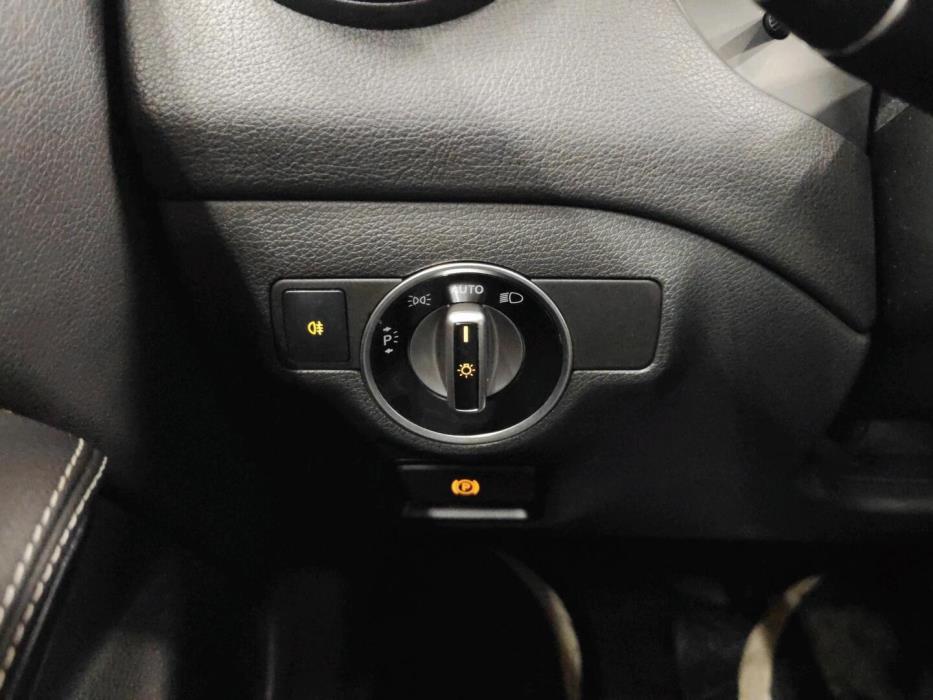 MERCEDES-BENZ CLA 2014