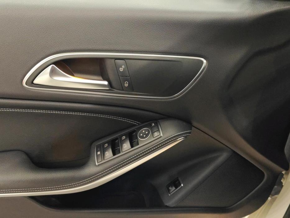 MERCEDES-BENZ CLA 2014