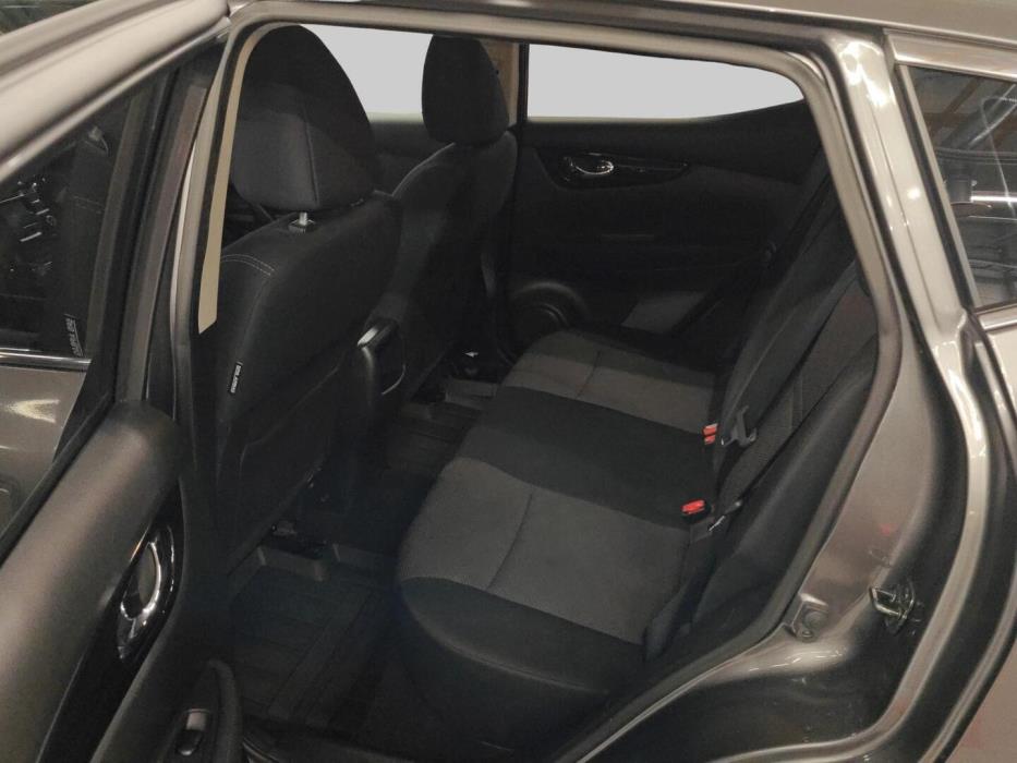 NISSAN Qashqai 2015