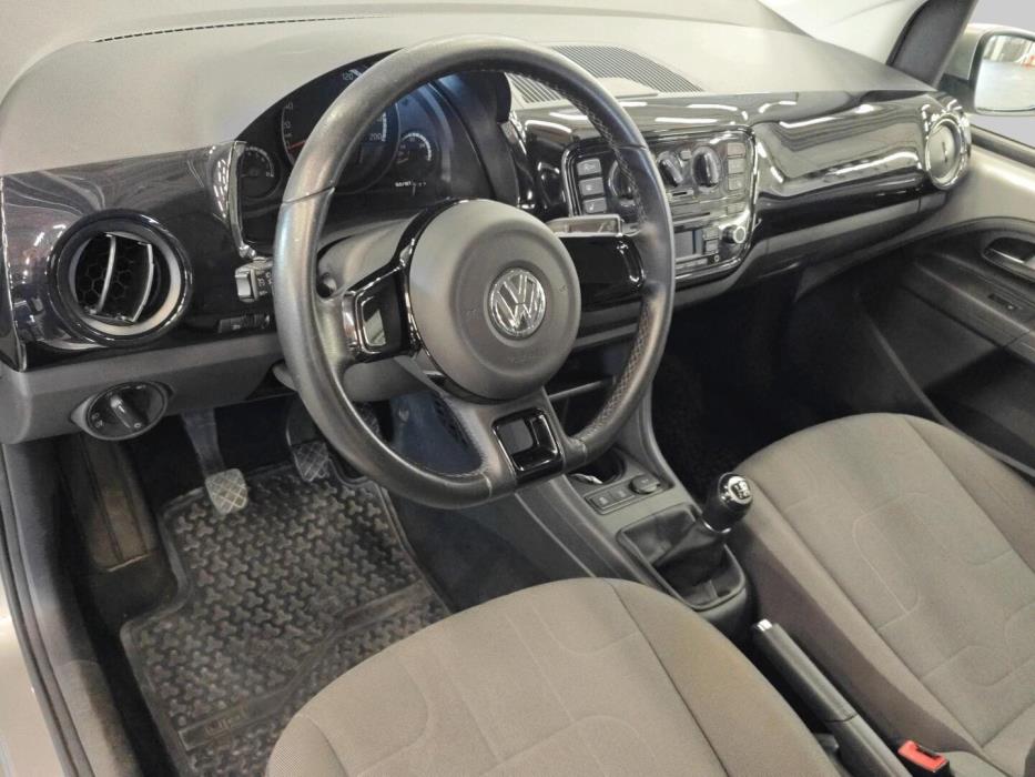 VOLKSWAGEN up! 2016
