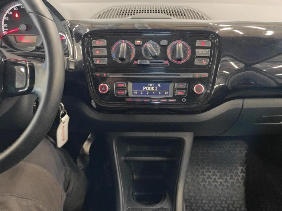 VOLKSWAGEN up! 2016