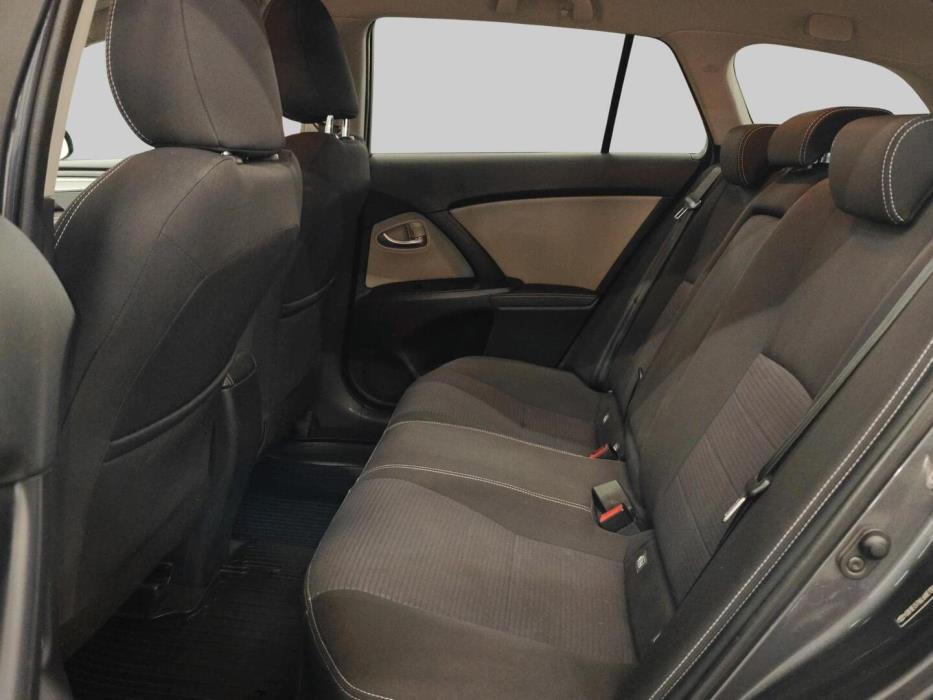 TOYOTA Avensis 2017