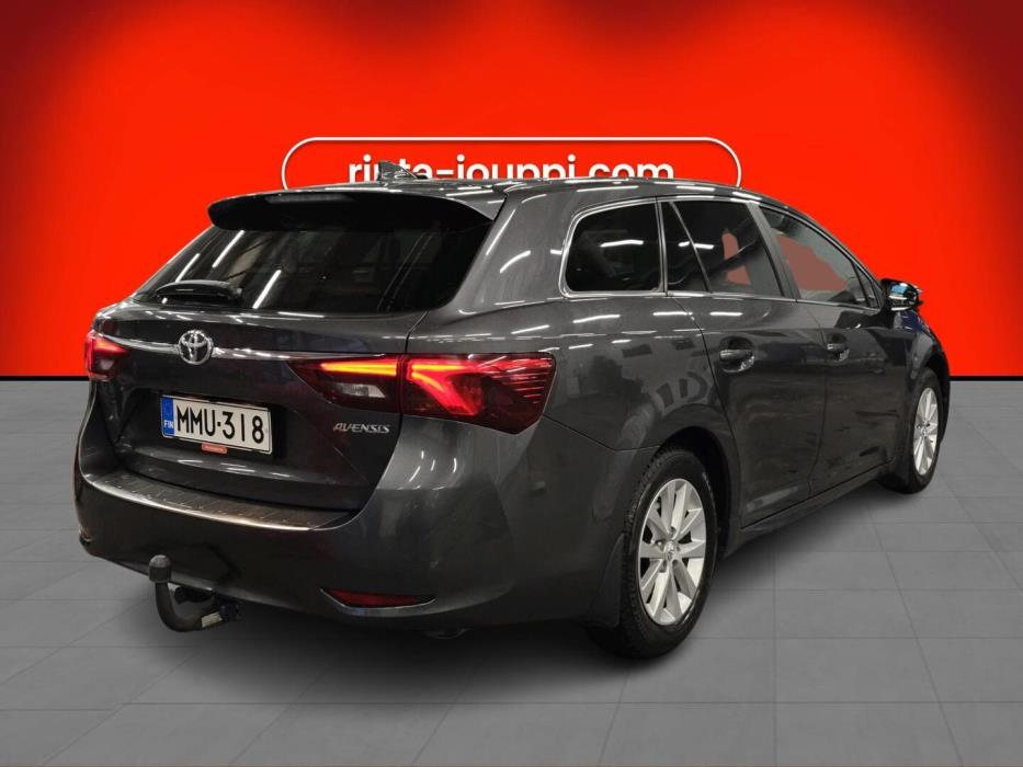TOYOTA Avensis 2017