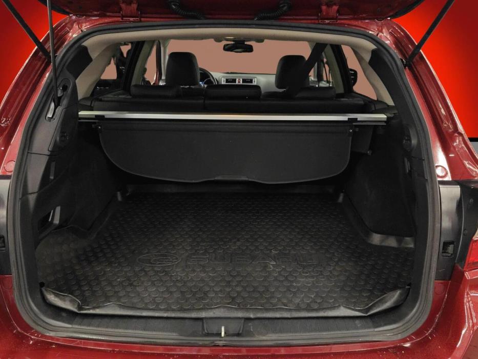 SUBARU Outback 2016