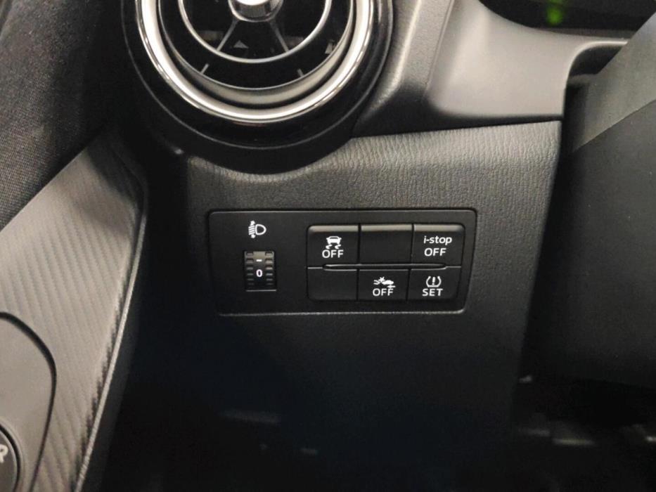 MAZDA Mazda2 2018