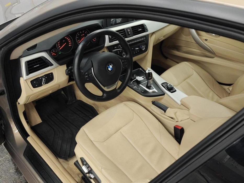BMW 320 Gran Turismo 2016