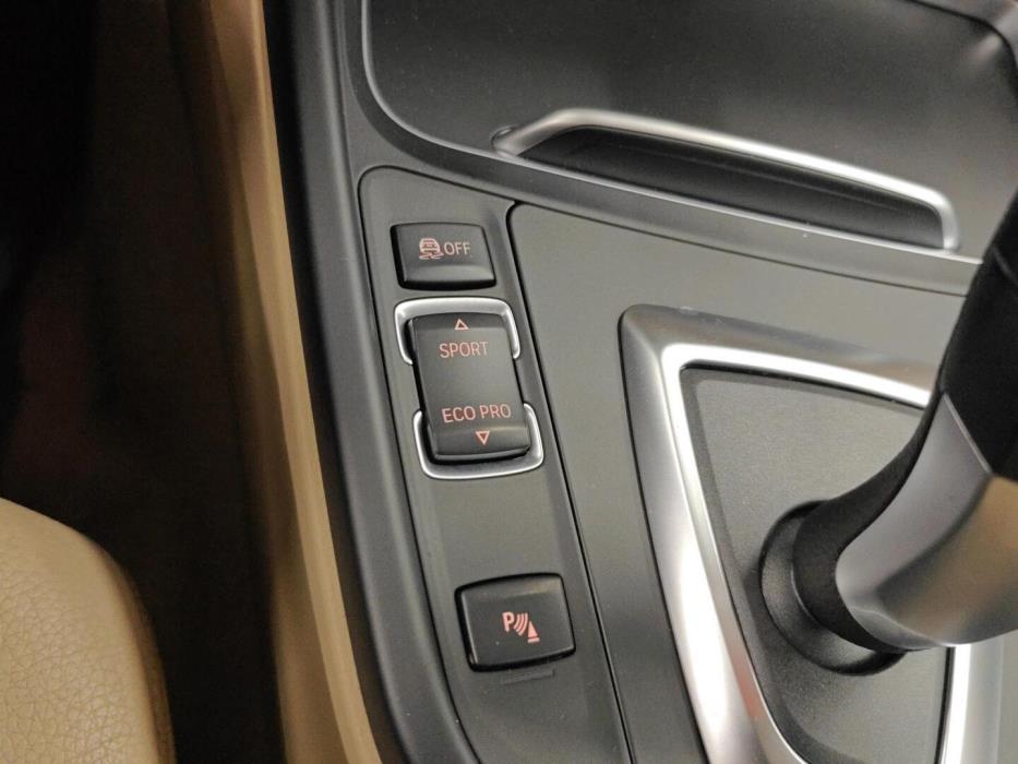 BMW 320 Gran Turismo 2016