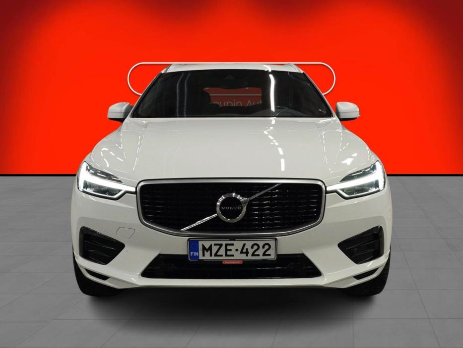 VOLVO XC60 2018